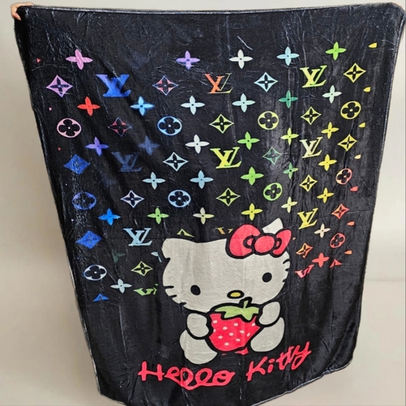 Super cute hello kitty 50 in by 60 inch throw blanket colorful and unique! - Picture 3 of 3